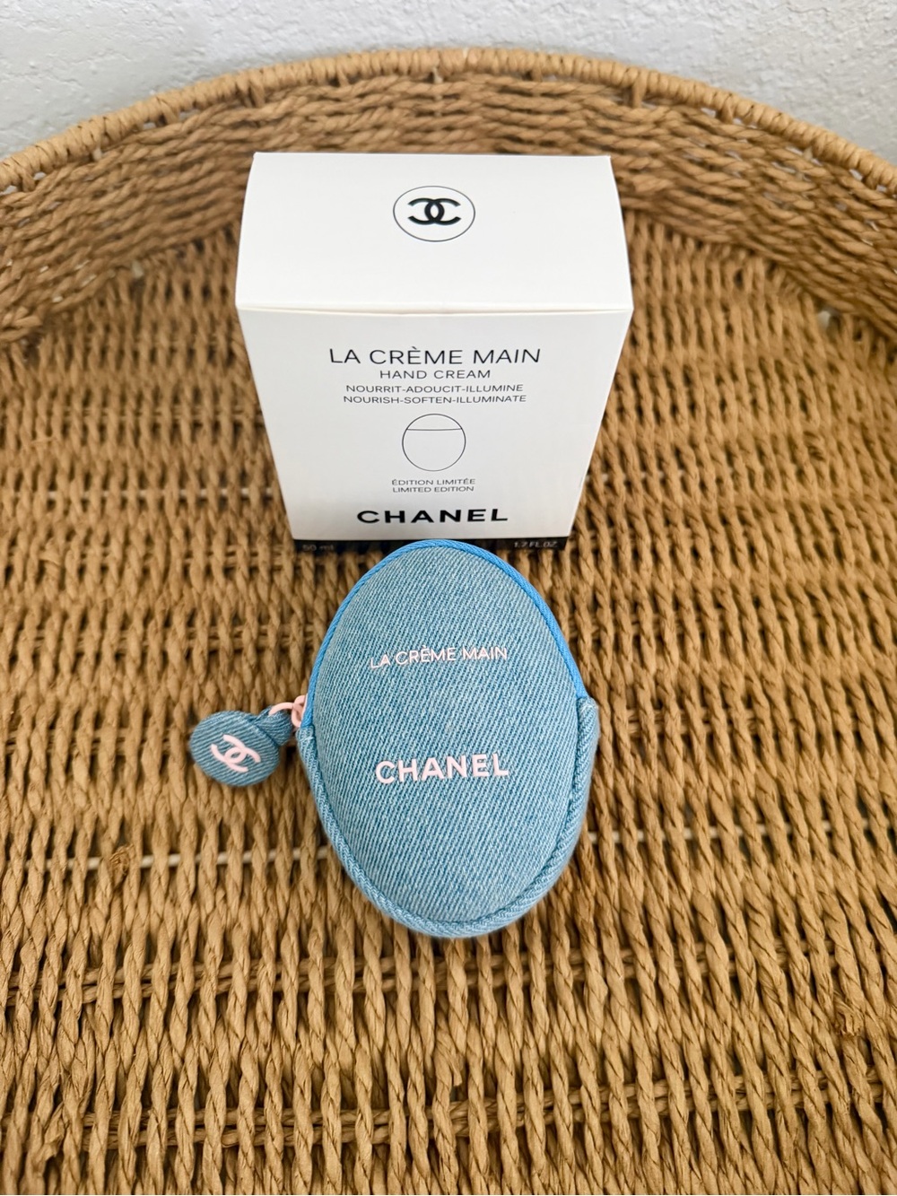 CHANEL Light Blue La Crème Main Pouch Set